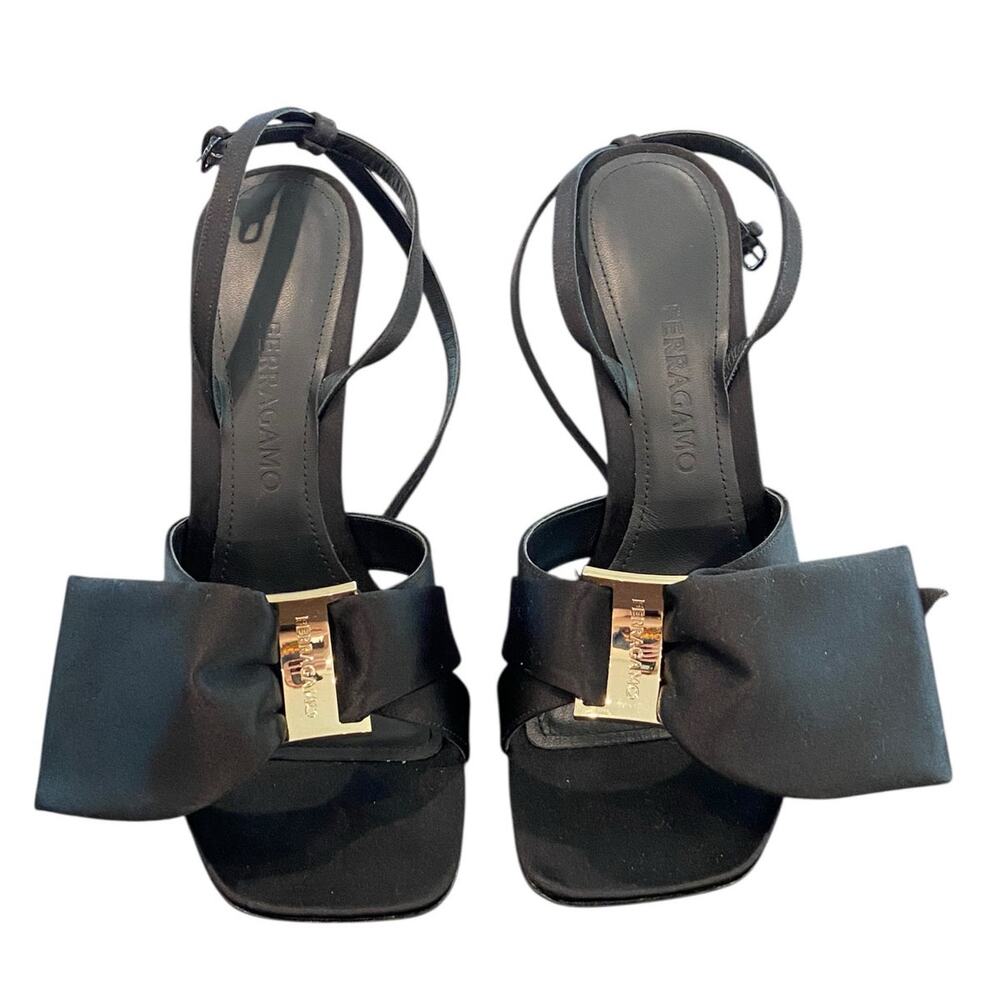 Ferragamo Helena Bow Sandals Heel Square Toe Classy Old Money Formal Gala Sz 9.5
